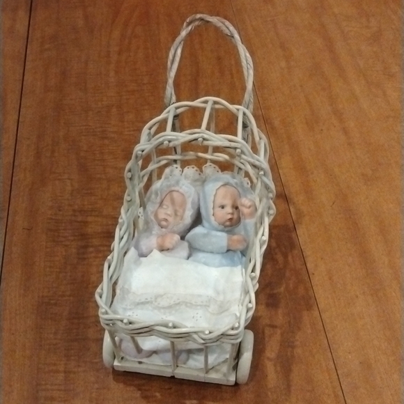 BUGGY with bean bag babies - Picture 1 of 8